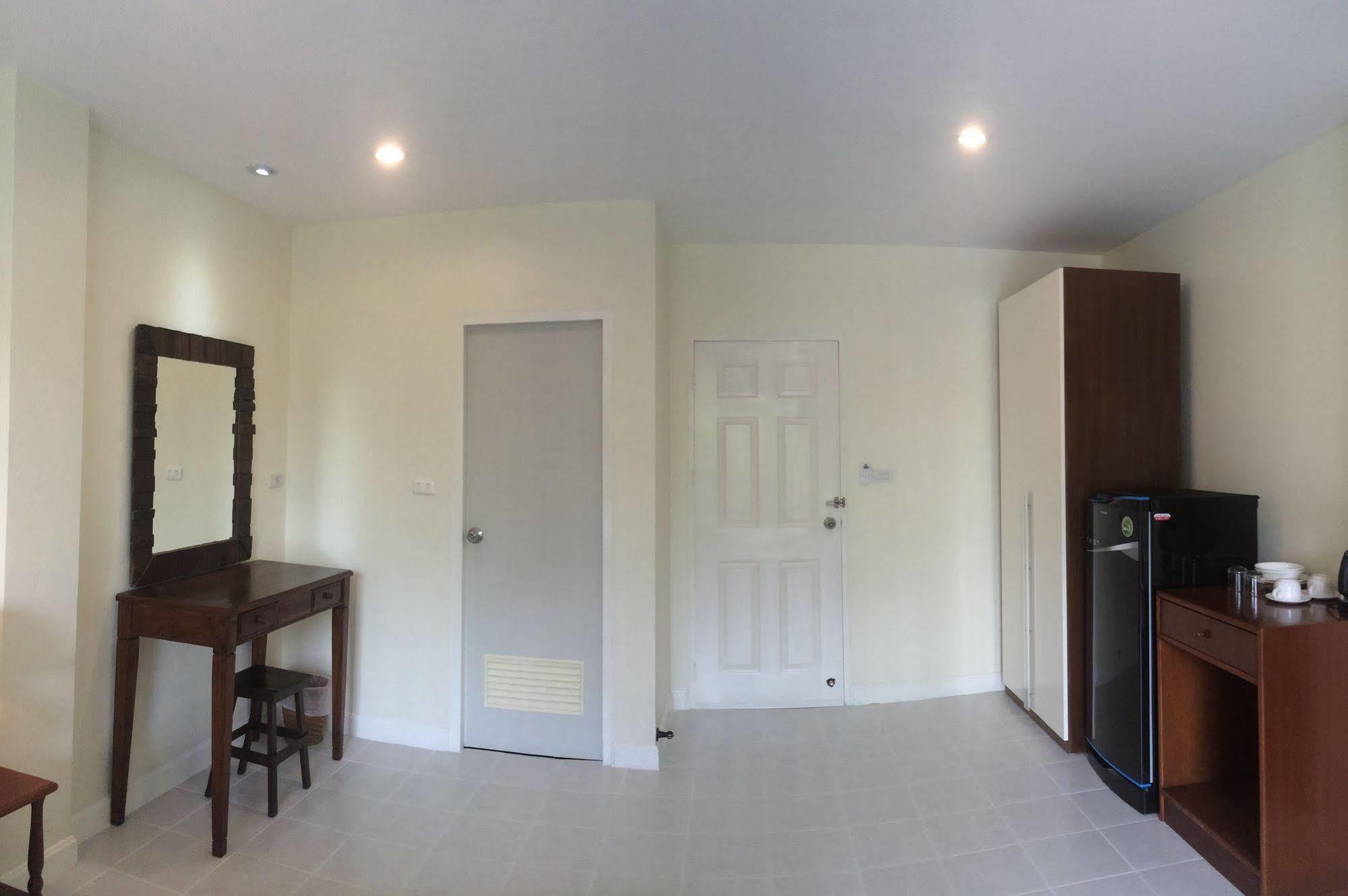 Appartamento Glitter House Phuket Esterno foto