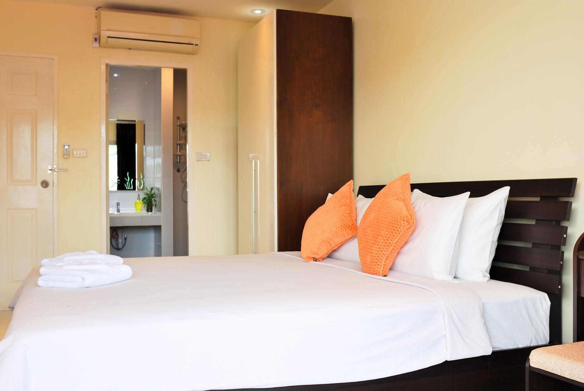 Appartamento Glitter House Phuket Esterno foto