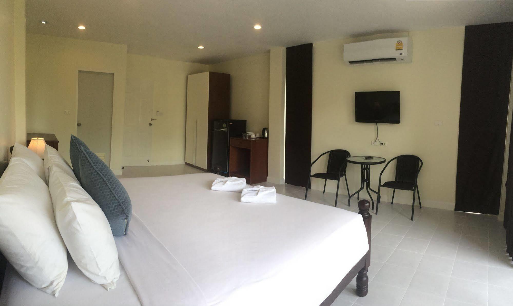 Appartamento Glitter House Phuket Esterno foto
